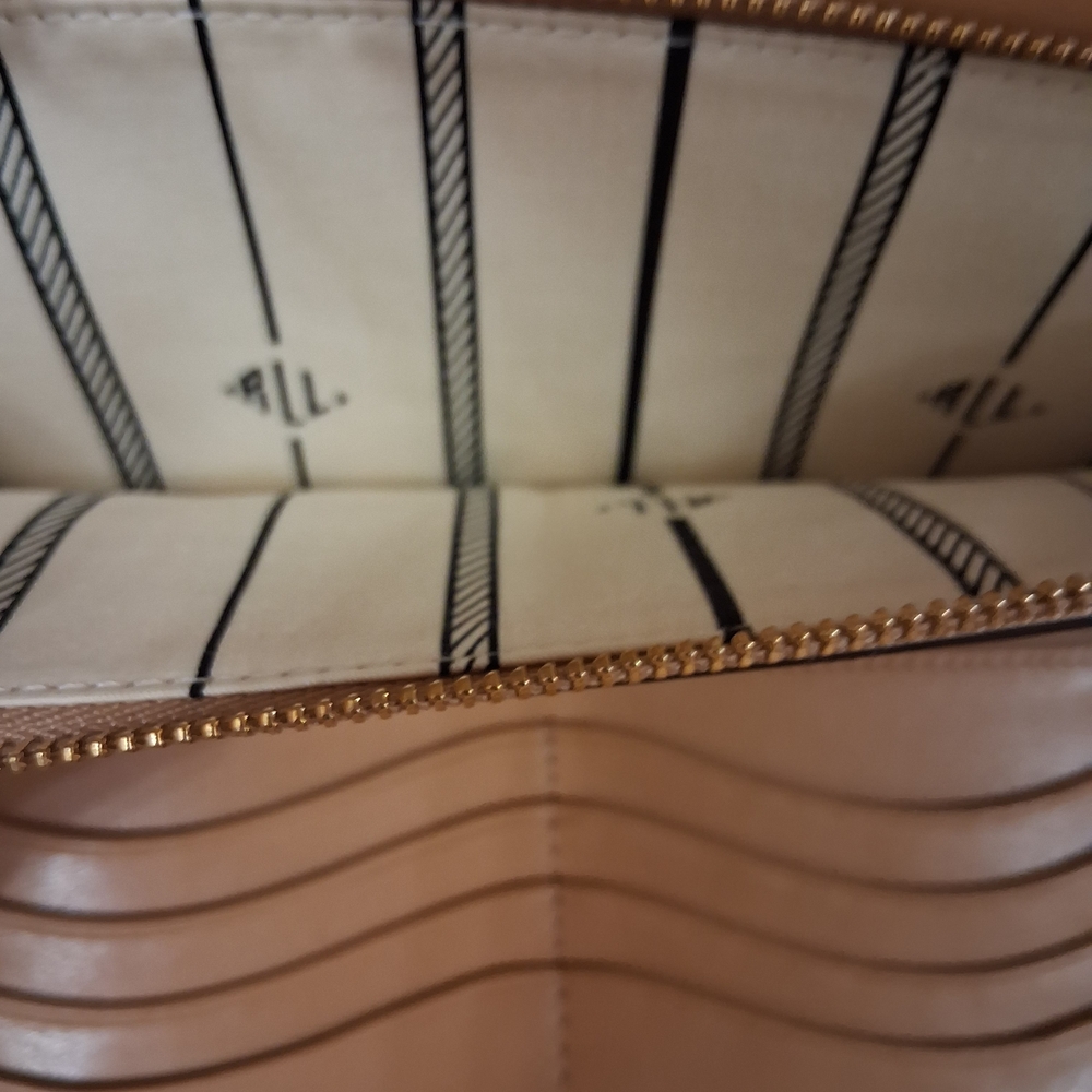 Ralph Lauren Floral Pattern Wallet - Picture 5 of 7